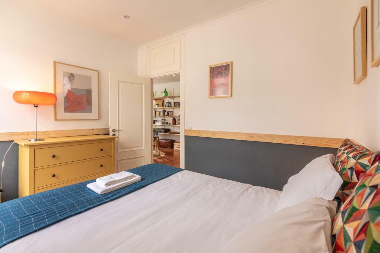 Fantastic Family Apartment In Estrela Lisbon Exterior photo