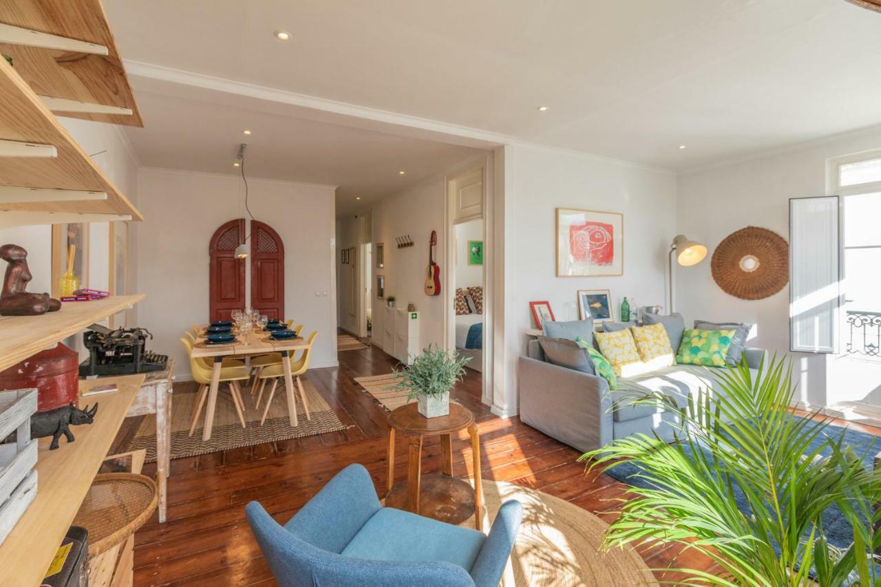 Fantastic Family Apartment In Estrela Lisbon Exterior photo
