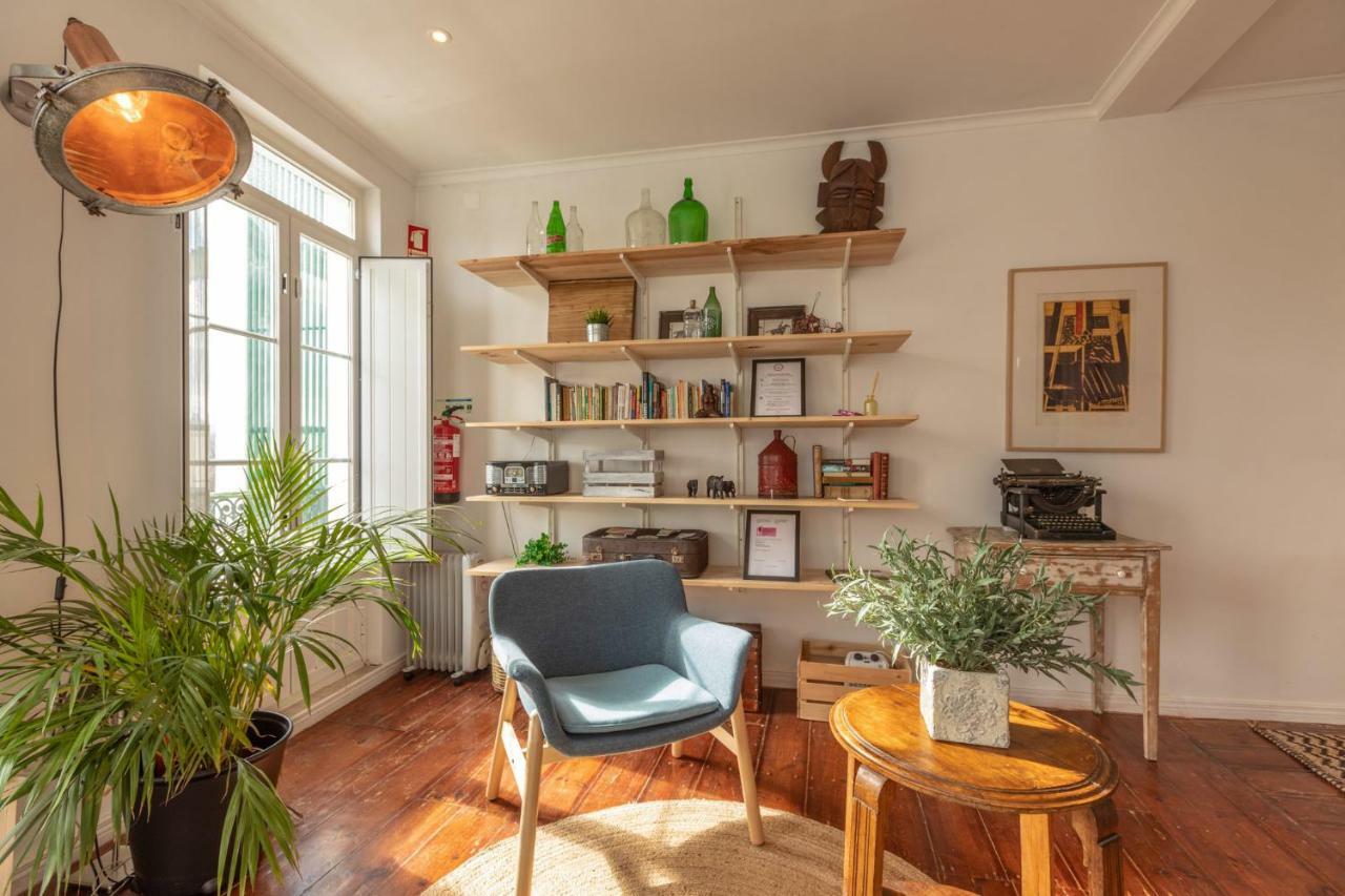 Fantastic Family Apartment In Estrela Lisbon Exterior photo