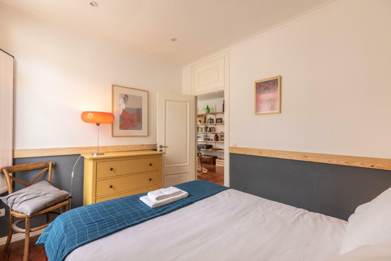 Fantastic Family Apartment In Estrela Lisbon Exterior photo